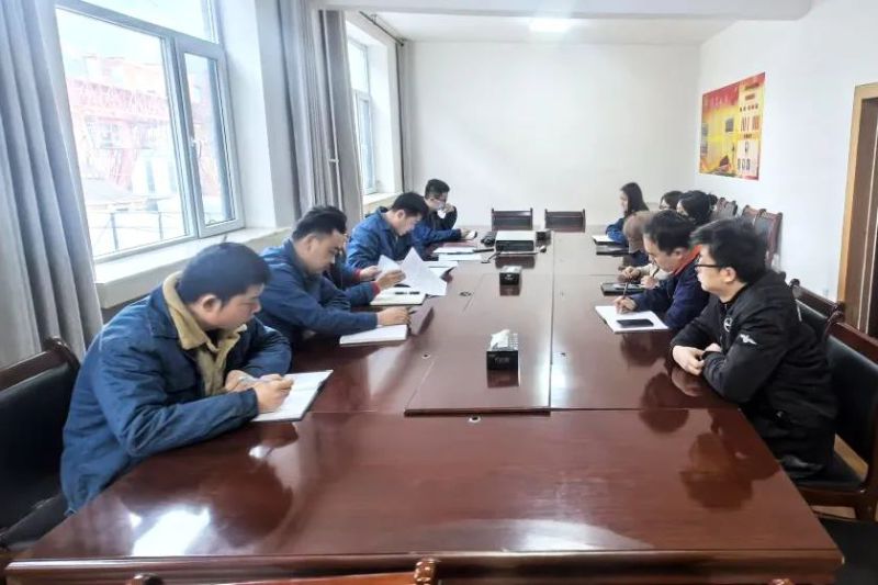 配送公司團支部召開集團“兩會”精神專題學(xué)習會