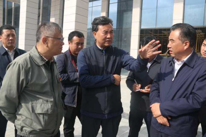 省人大常委會副主任、海東市委書記鳥成云專題調(diào)研曹家堡保稅物流園